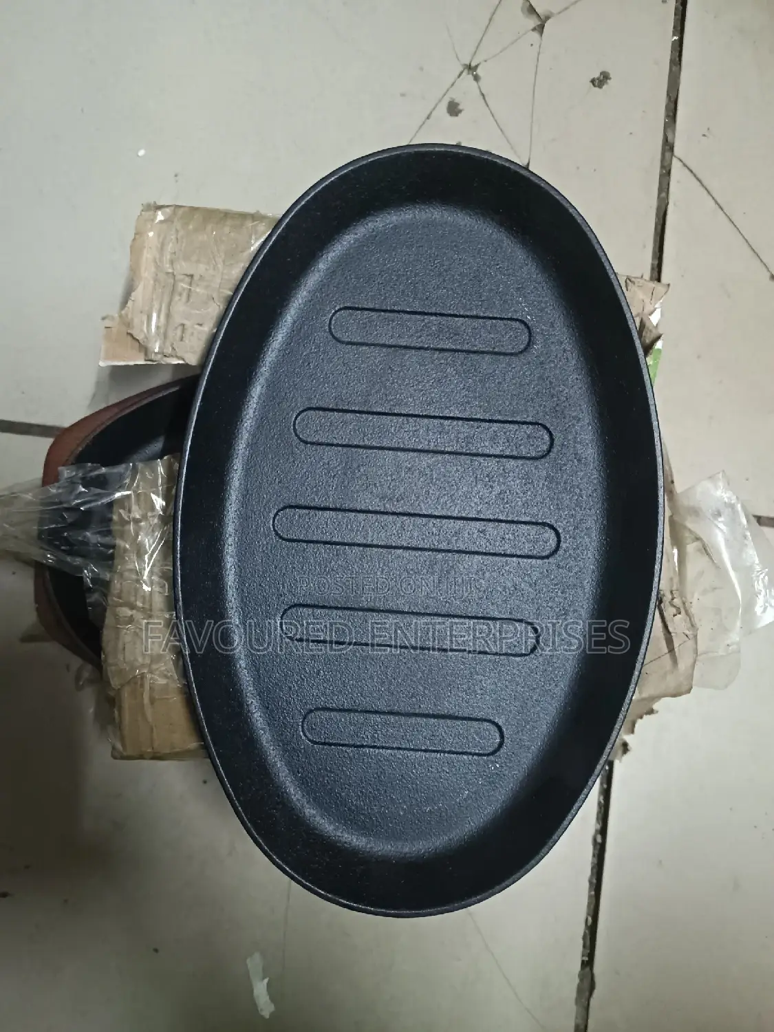 Sizzling Plate With Bamboo Holder