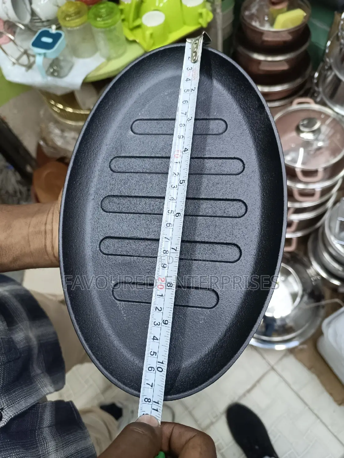 Sizzling Plate With Bamboo Holder