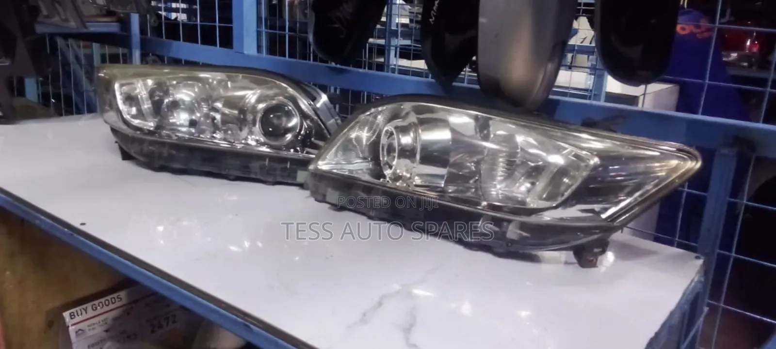 Toyota Vanguard Headlights Available