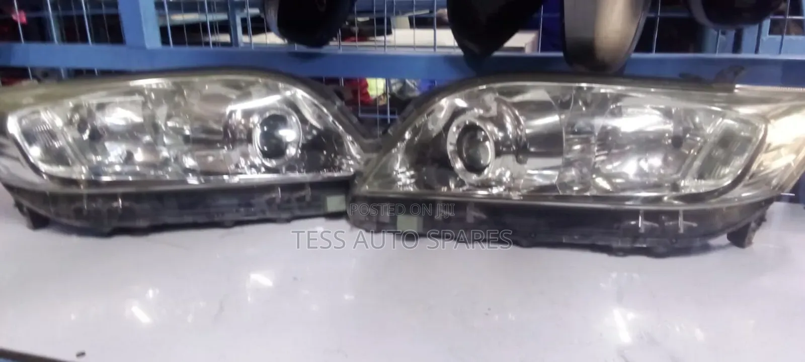 Toyota Vanguard Headlights Available