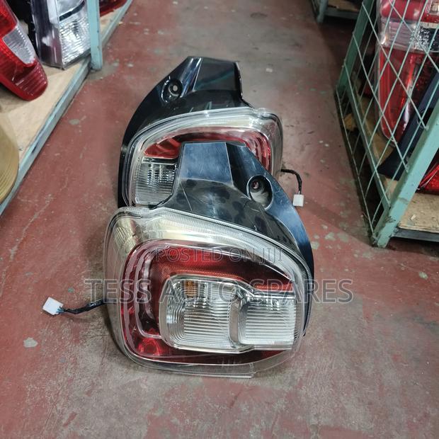 Toyota Passo 2015 Clear Backlights