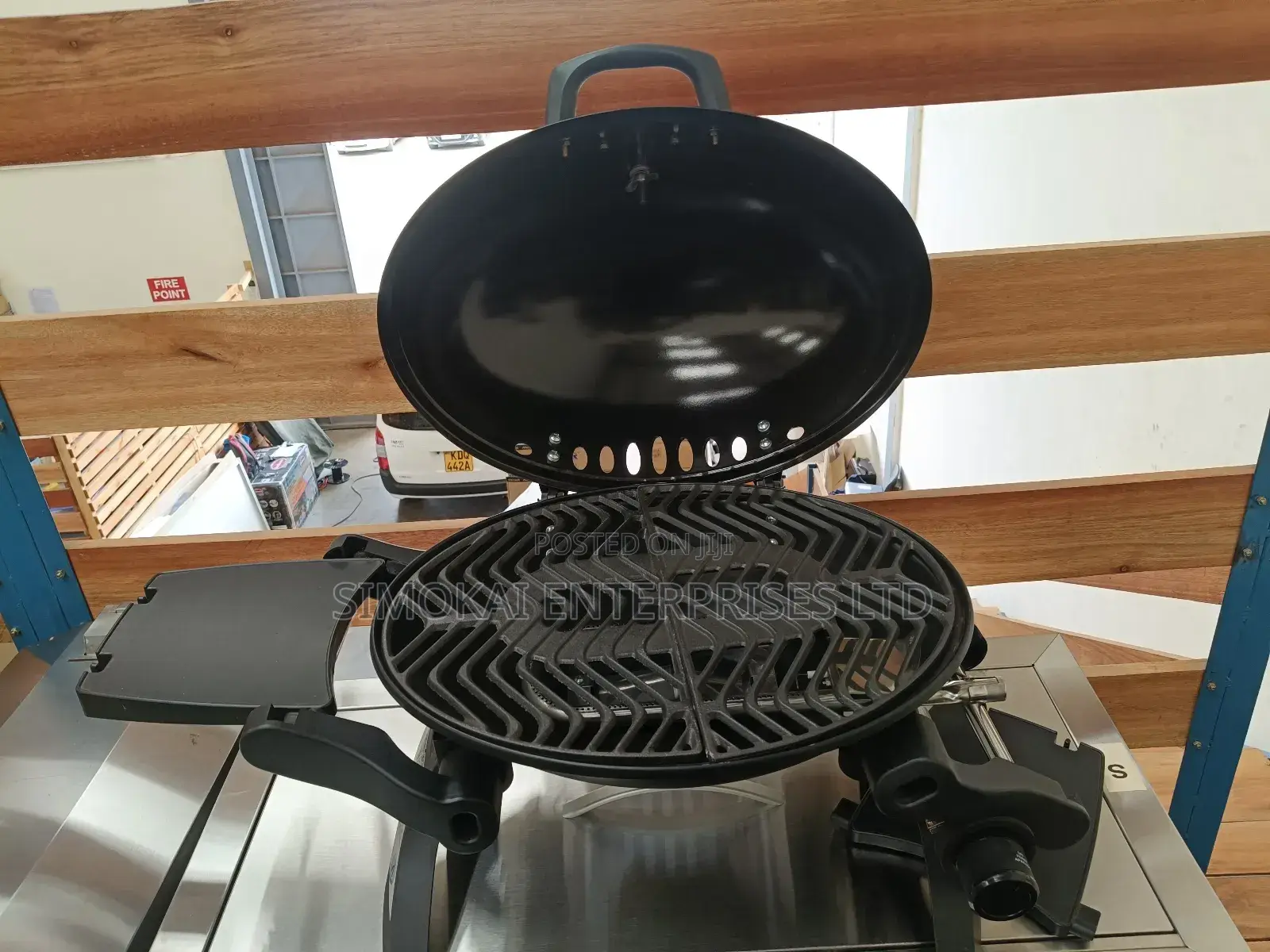 Deluxe Foldable Portable Gas Barbecue