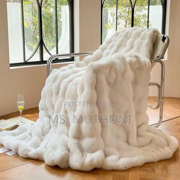 Soft Bubble Winter Throw Blanket (180*200) - thumbnail 6
