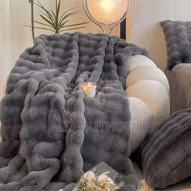 Soft Bubble Winter Throw Blanket (180*200) - thumbnail 5