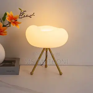 Creative Luxury Tripod Cloud Lamp —