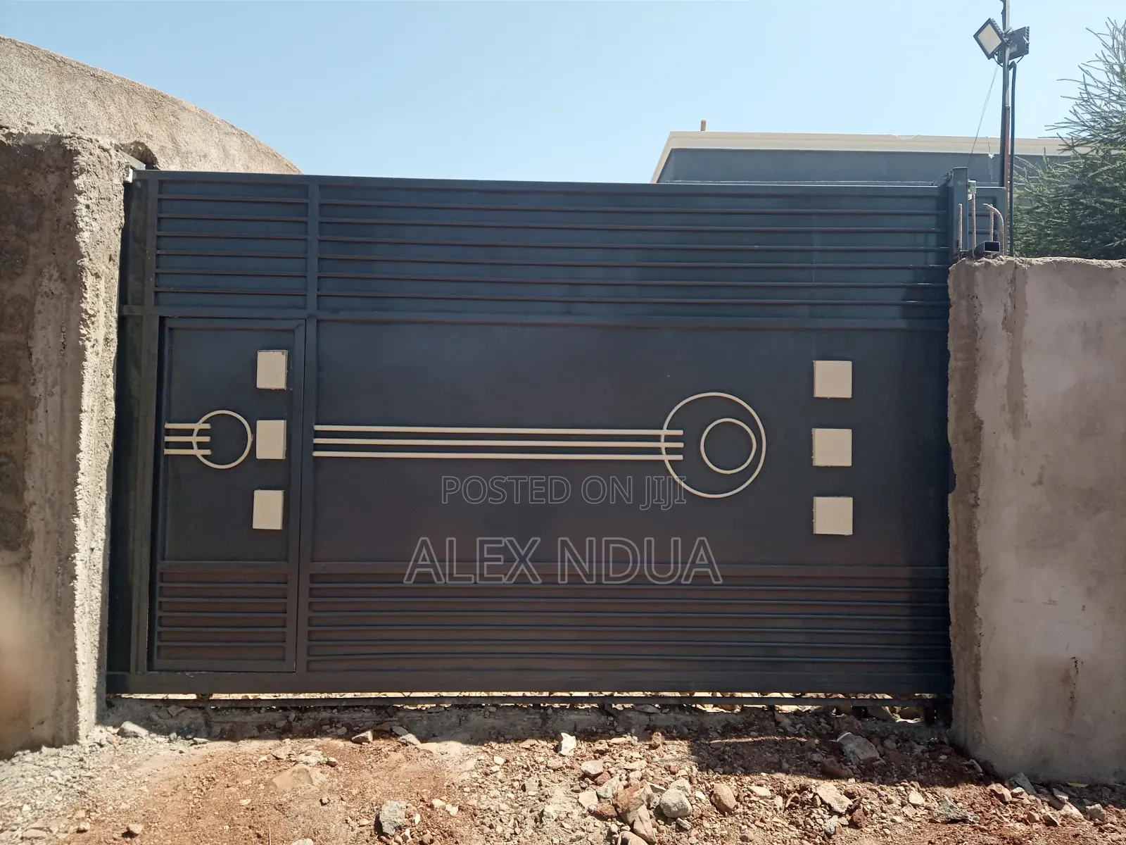 Double Sided Sliding Gate
