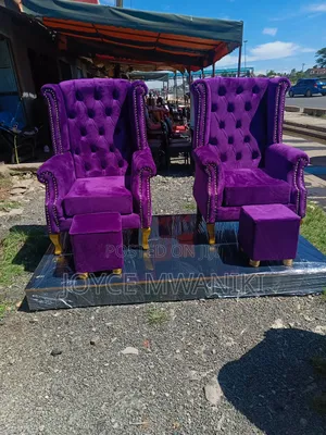 Pedicure Seats, Poufs and Podium 