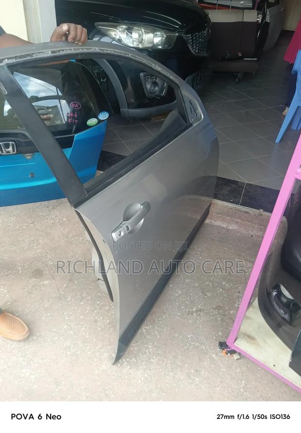 Nissan Dualis Front Door