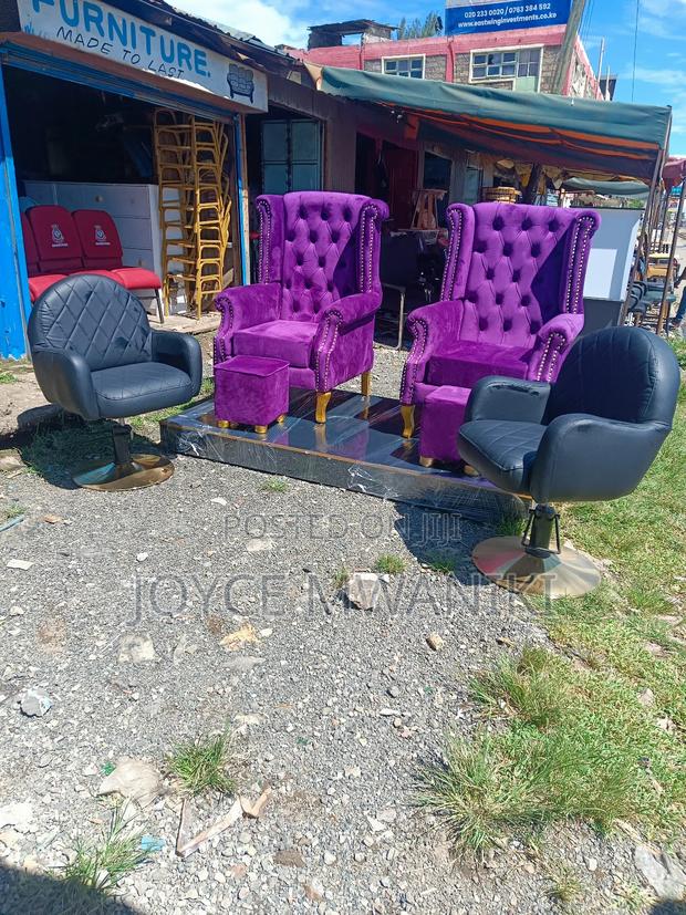 2 Pedicure Seats, 2 Poufs, Podium, 2 Salon Hydraulic Seats