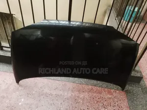 Bonnet Suzuki Alto Ha36s