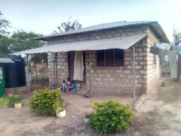 2bdrm House in Kadzonzo, Mariakani for sale
