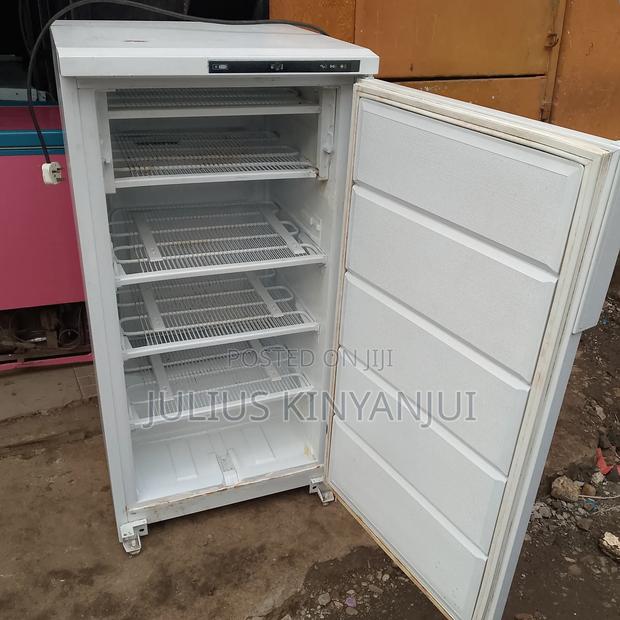 Ignis Upright Freezer - thumbnail 3