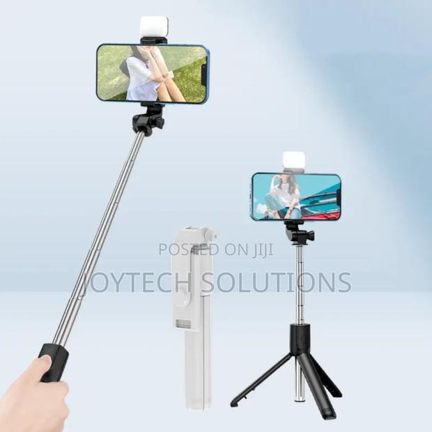 Extendable Led Phone Holder Selfie Stick - thumbnail 2