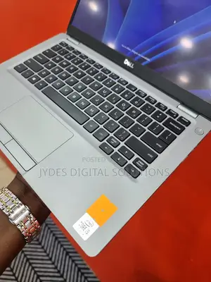 Laptop Dell Latitude 5310 8GB Intel Core I5 SSD 256GB