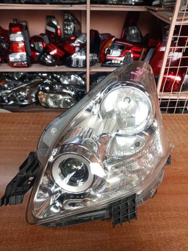 Ractis 2008 Nonzenon Headlights Complete With Bulbs