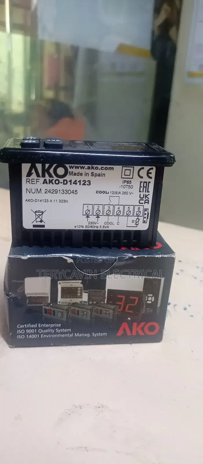 Ako Controller Switch