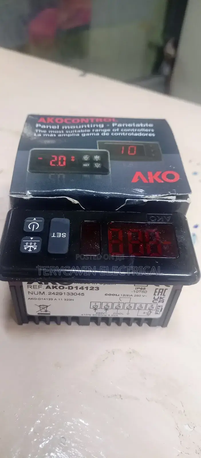 Ako Controller Switch