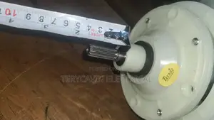 Gear Box With 10 Teeth Shaft