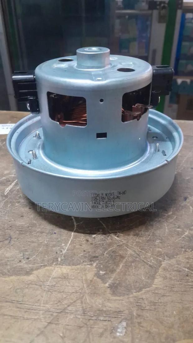 1400 Watts Dry Motor Vacuum Cleaner