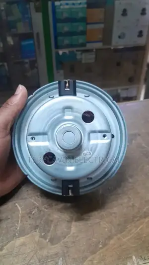 1400 Watts Dry Motor Vacuum Cleaner