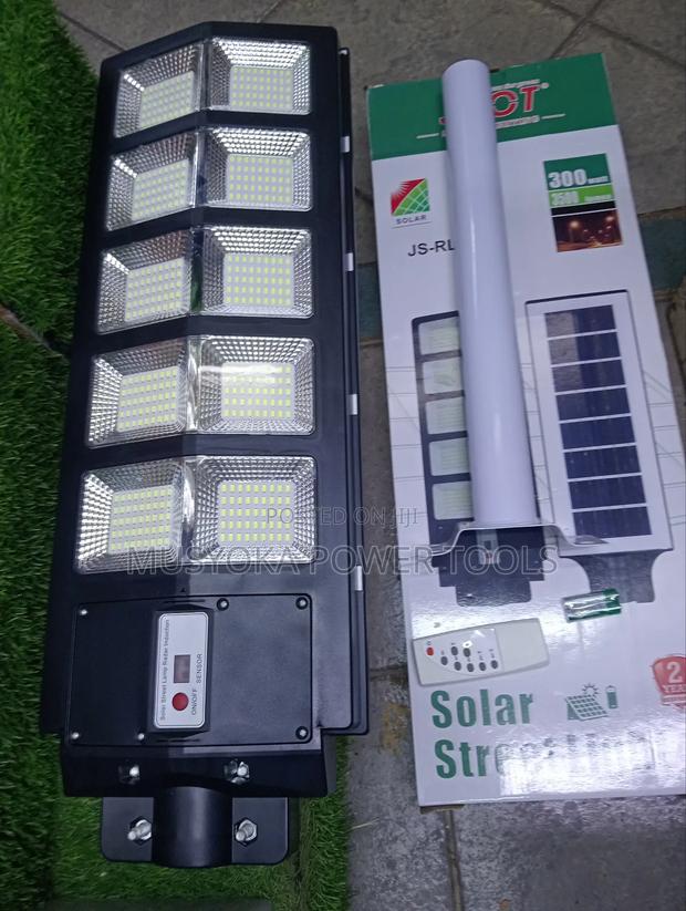 300watts Solar Street Light - thumbnail 2