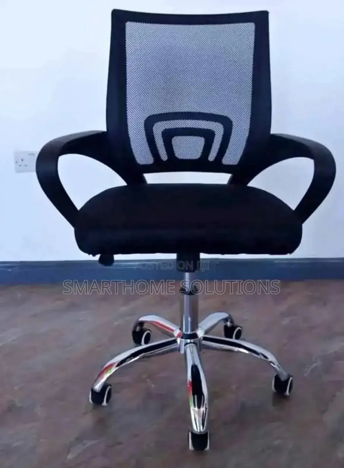 Office Chair: Stylish ,Highback Adjustable Office Chair