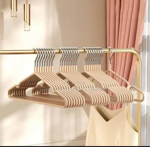 10pcs Clothes Hangers - thumbnail 3