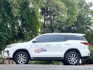 Toyota Fortuner 2.8 D RWD 2018 White
