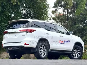 Toyota Fortuner 2.8 D RWD 2018 White
