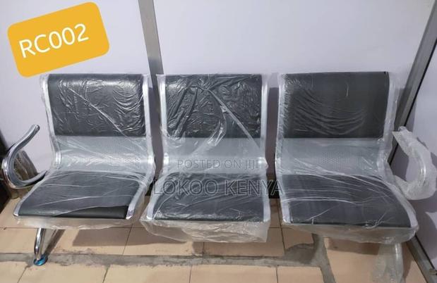 Office Bench : 3- Seater Semi-Padded Reception Desk