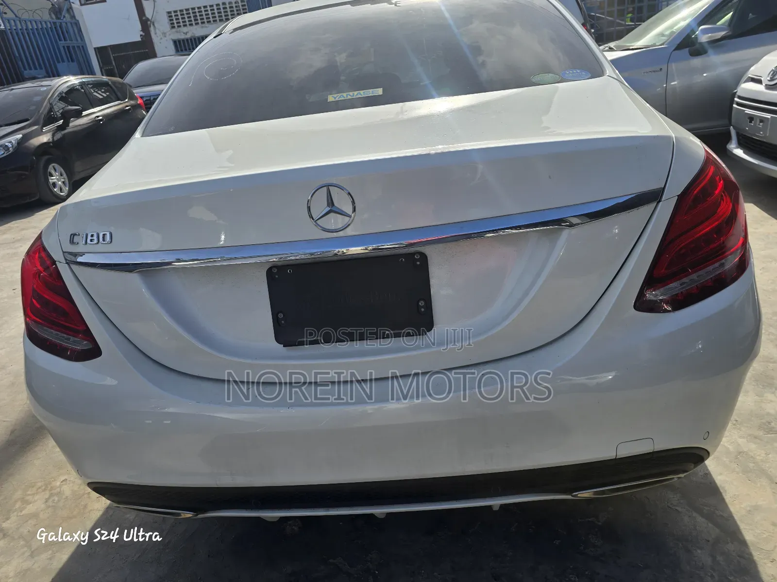 Mercedes-Benz C180 2018 Off white