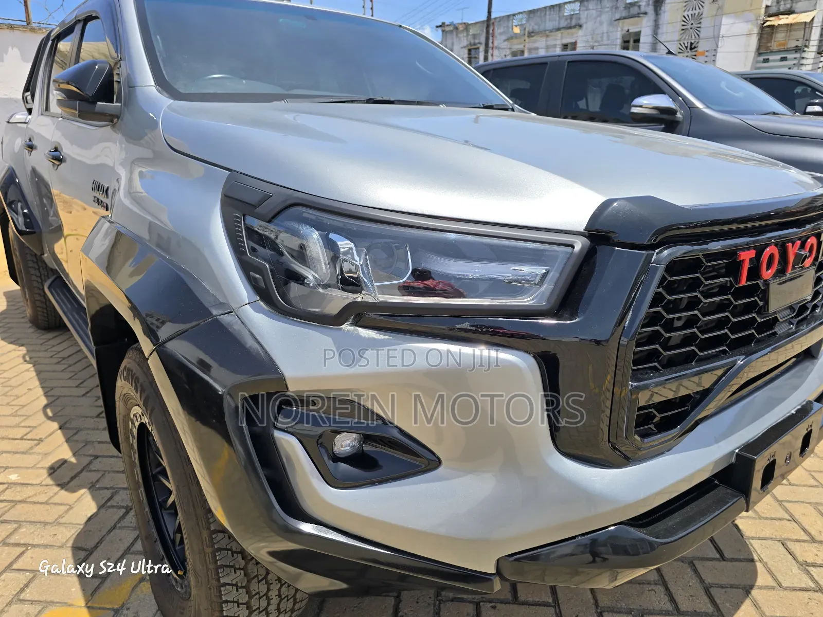 Toyota Hilux 2018 Gray