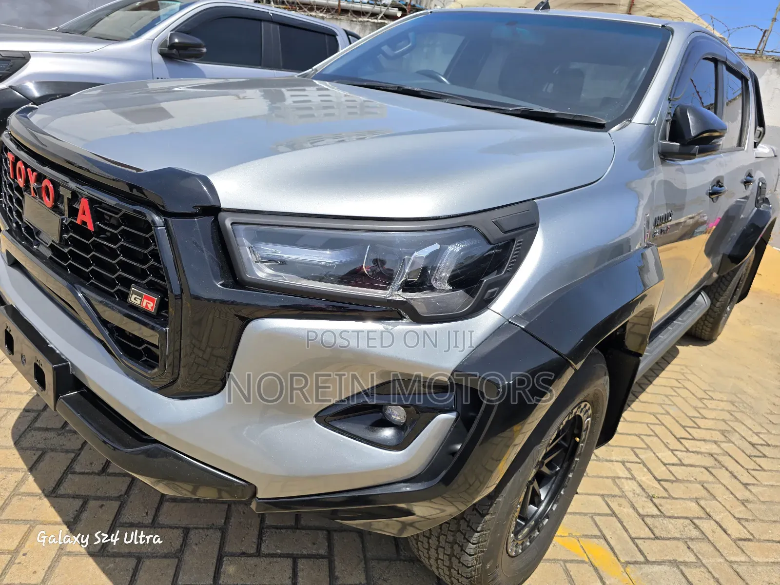 Toyota Hilux 2018 Gray