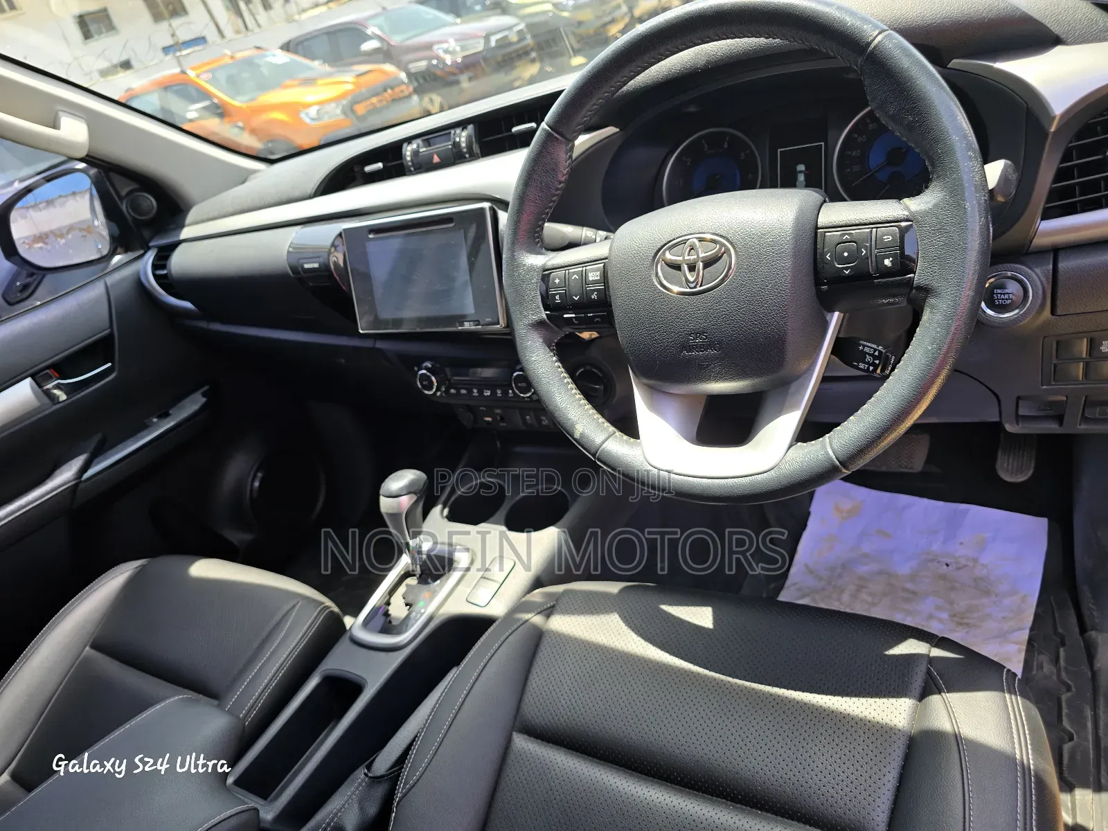 Toyota Hilux 2019 Gray