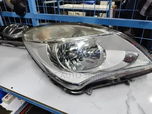 Suzuki Solio 2005 Headlight