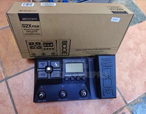 Zoom G2x Four Guitar Effect - main view