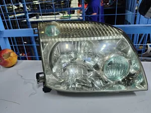 Nissan Xtrail Nt-30 Headlight Xenon/Non Xenon Available