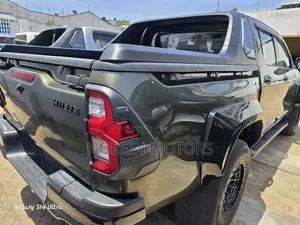 Toyota Hilux 2019 Green