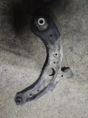 Control Arm Mazda Cx3