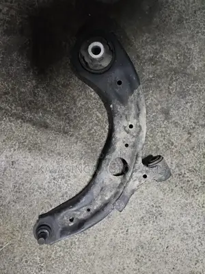 Control Arm Mazda Cx3