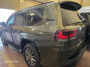 Toyota Land Cruiser 2018 Green