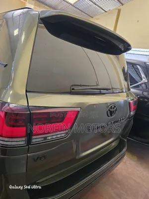 Toyota Land Cruiser 2018 Green