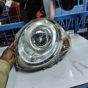 Toyota Sienta 2012 Xenon Headlight