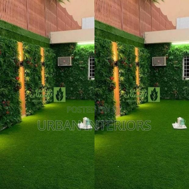 Fake Grass Carpets. Wall and Floor Decor - main view