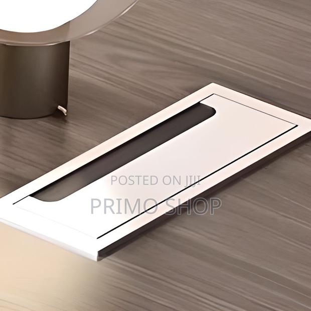 Office Desk; Professional Classy Executive Desk - thumbnail 3