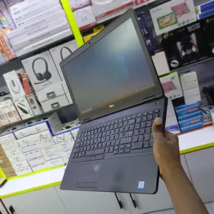 Laptop Dell Latitude 5590 16GB Intel Core I7 SSD 512GB