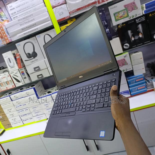 Laptop Dell Latitude 5590 16GB Intel Core I7 SSD 512GB - thumbnail 4