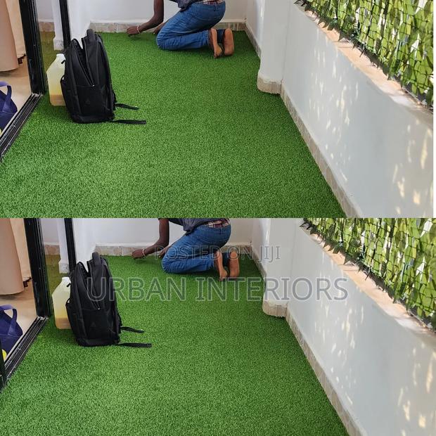 Fake Grass Carpet. Glue Installed - main view