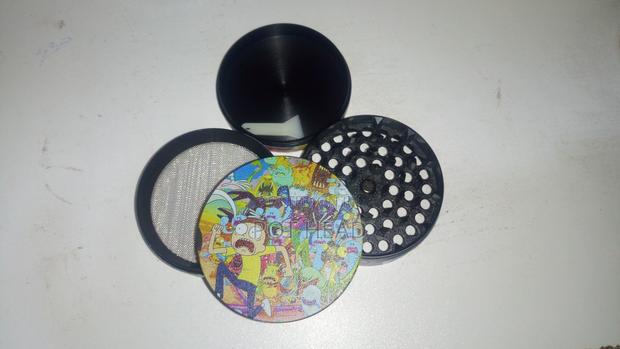 Custom Rick N Morty Grinder - thumbnail 3