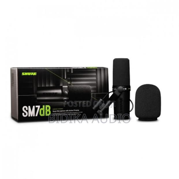 Shure Sm7db Active Dynamic Microphone